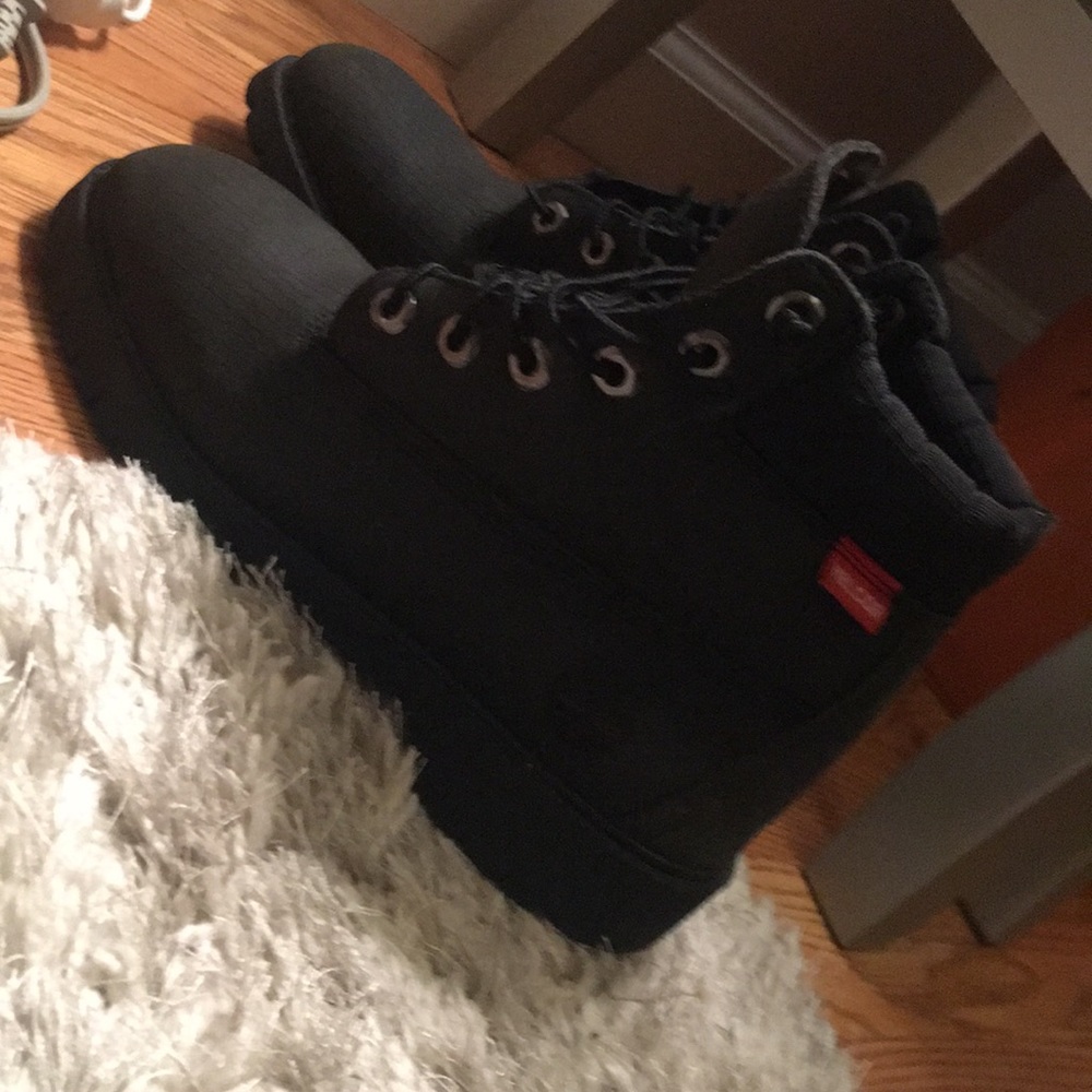 Black timberlands helcor